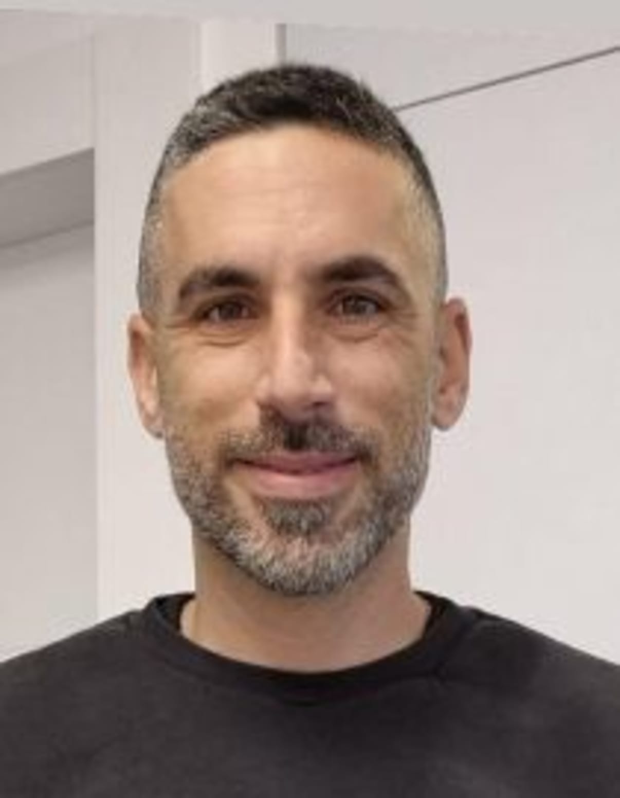 תמונת פורטרט של בעל המקצוע תמונת פורטרט של בעל המקצוע