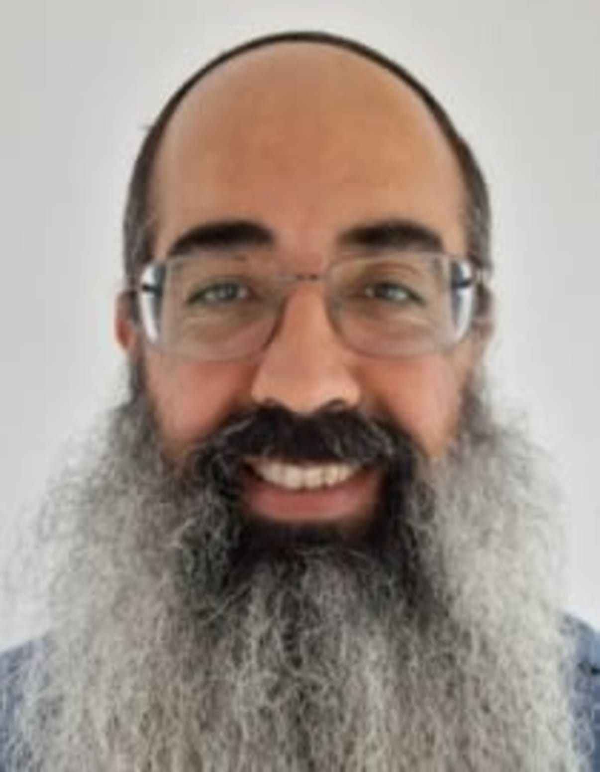 תמונת פורטרט של בעל המקצוע