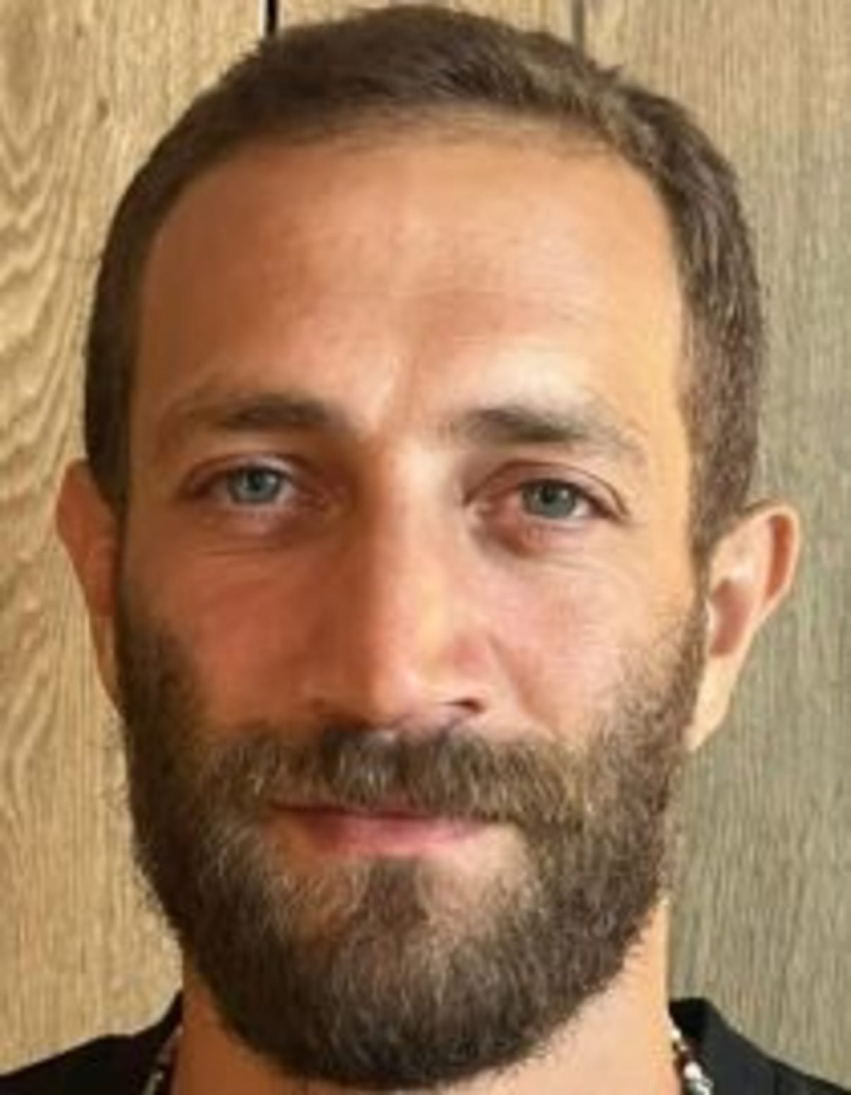 תמונת פורטרט של בעל המקצוע