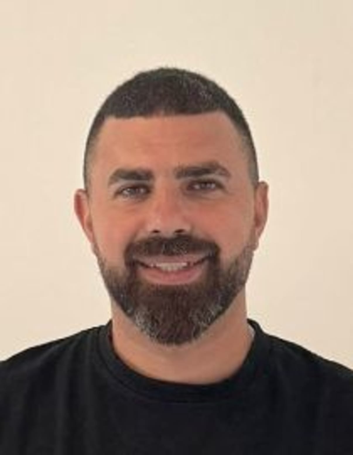 תמונת פורטרט של בעל המקצוע תמונת פורטרט של בעל המקצוע