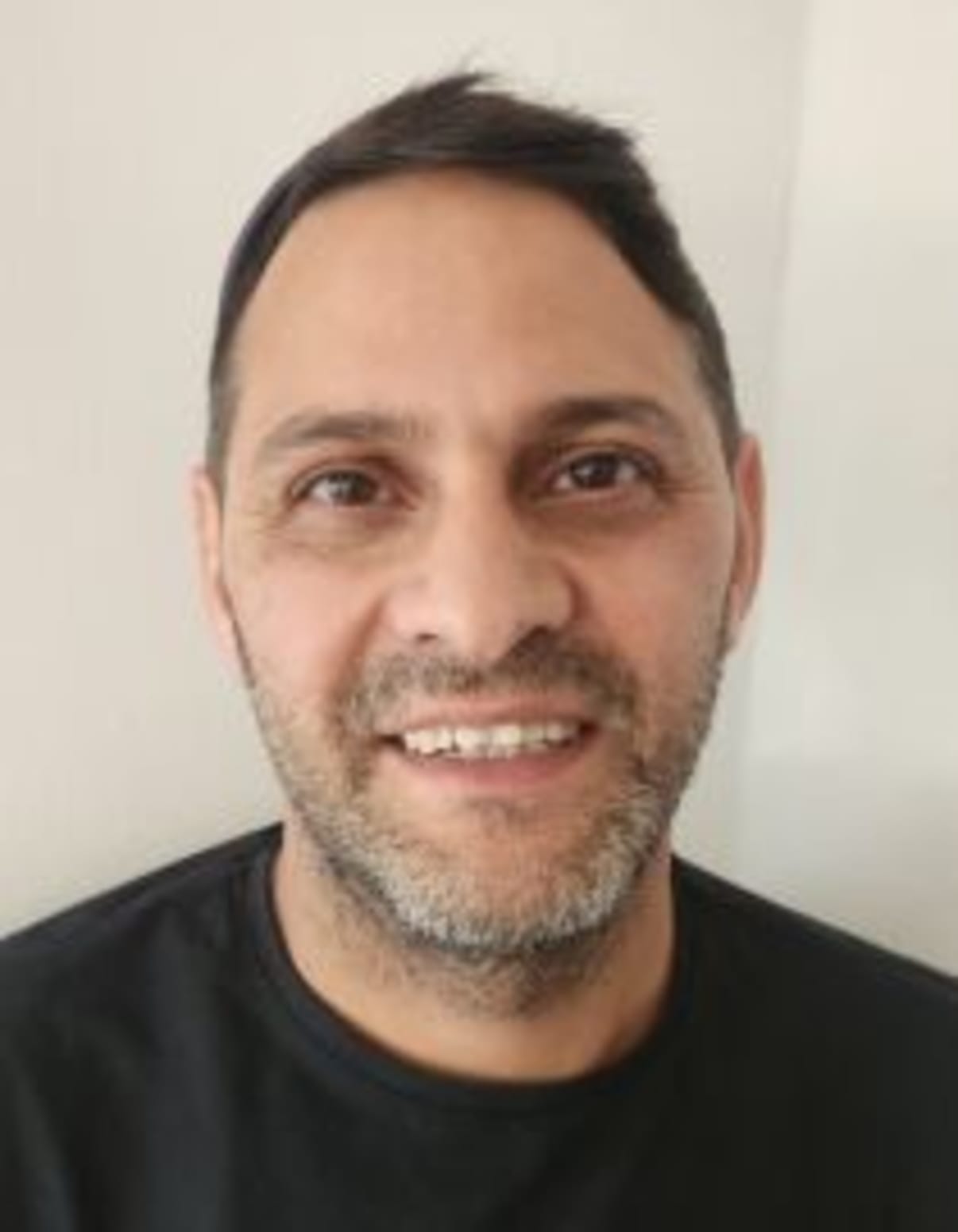תמונת פורטרט של בעל המקצוע תמונת פורטרט של בעל המקצוע