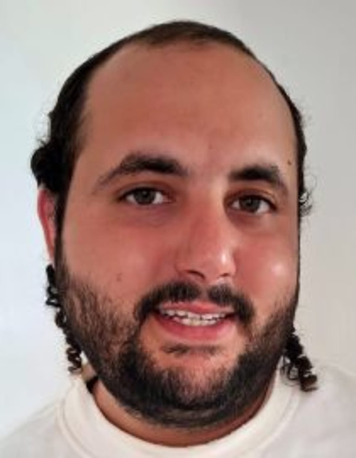 תמונת פורטרט של בעל המקצוע