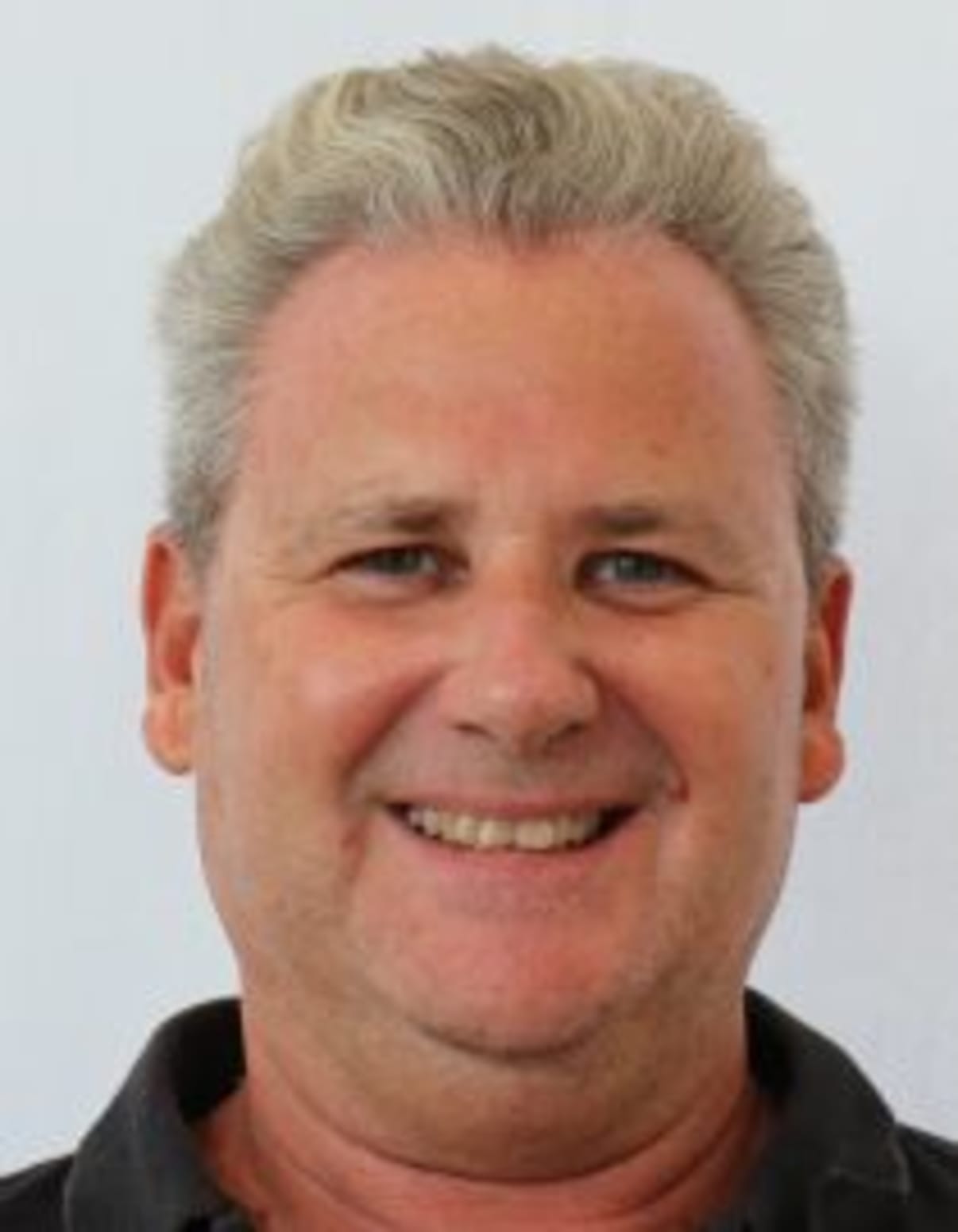 תמונת פורטרט של בעל המקצוע