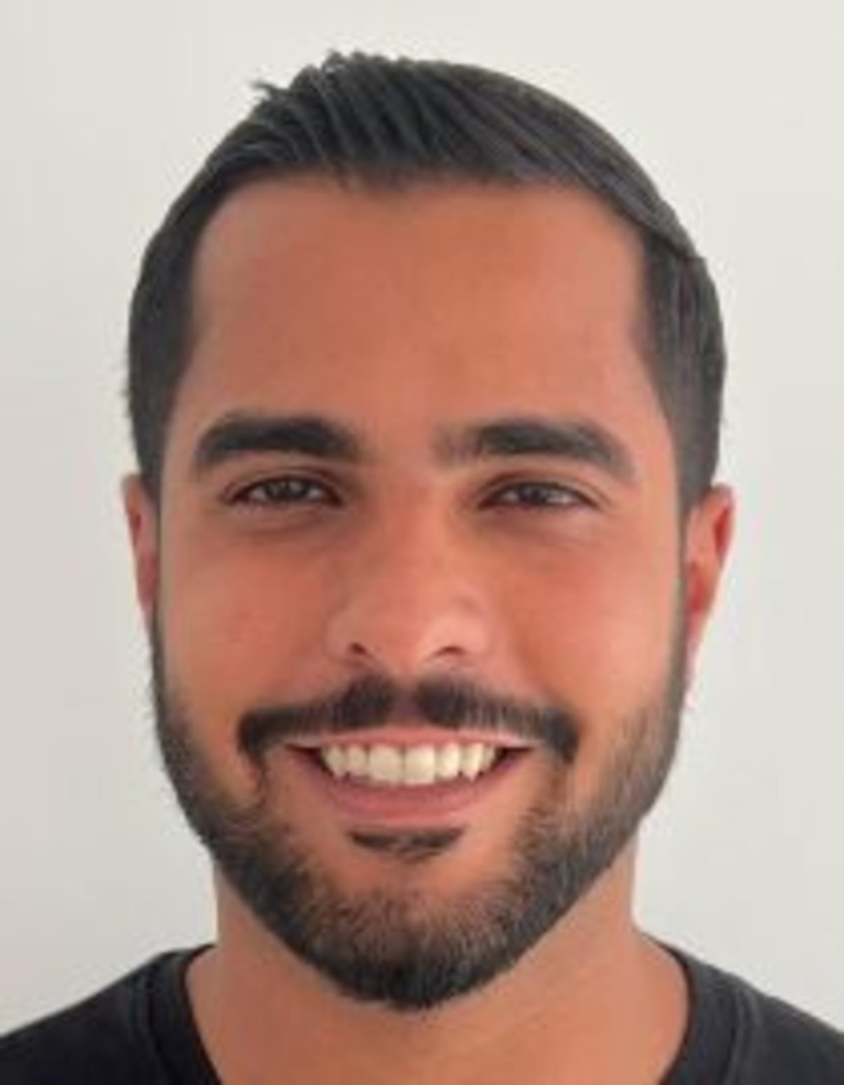 תמונת פורטרט של בעל המקצוע