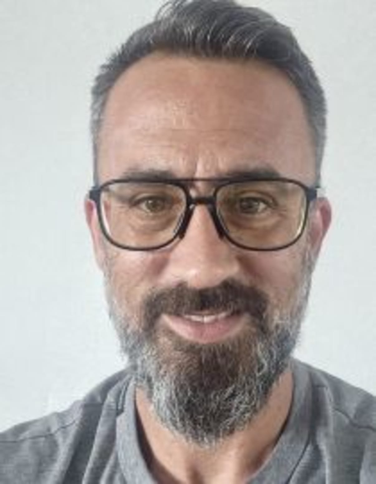 תמונת פורטרט של בעל המקצוע תמונת פורטרט של בעל המקצוע