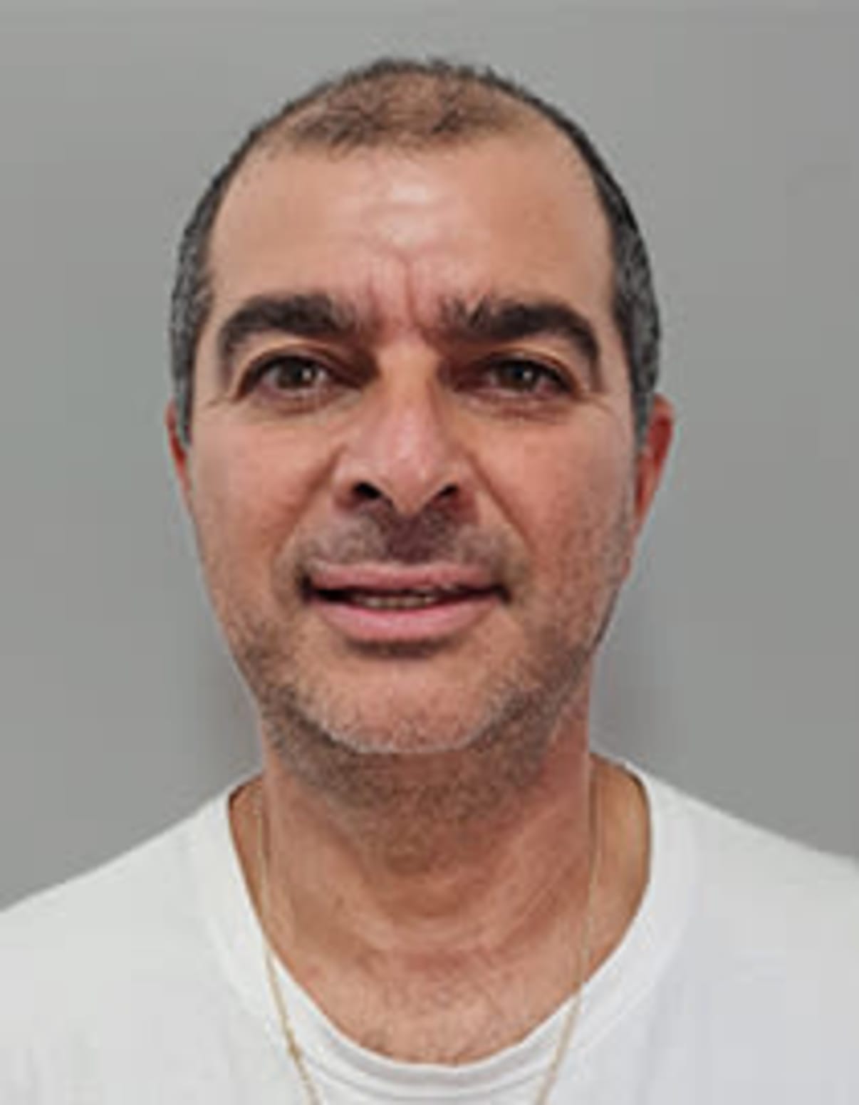 תמונת פורטרט של בעל המקצוע