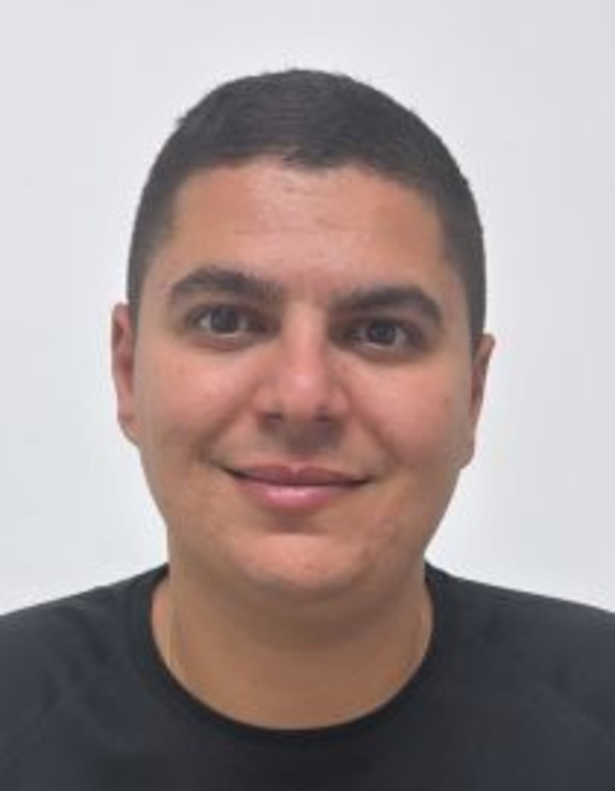 תמונת פורטרט של בעל המקצוע