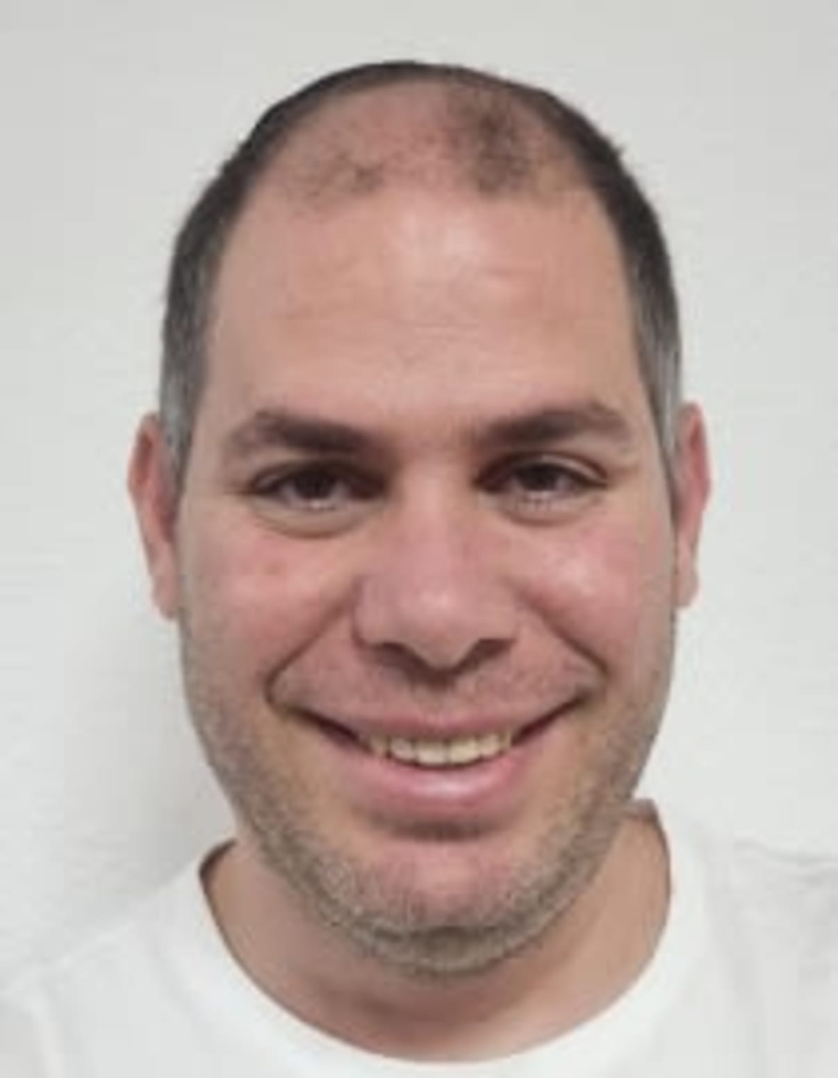 תמונת פורטרט של בעל המקצוע