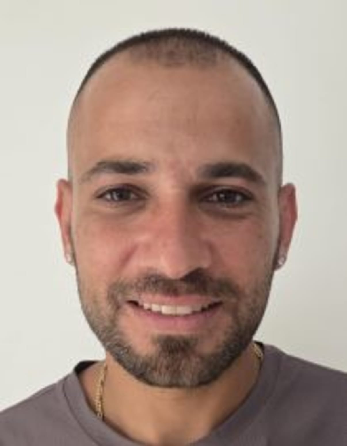 תמונת פורטרט של בעל המקצוע תמונת פורטרט של בעל המקצוע