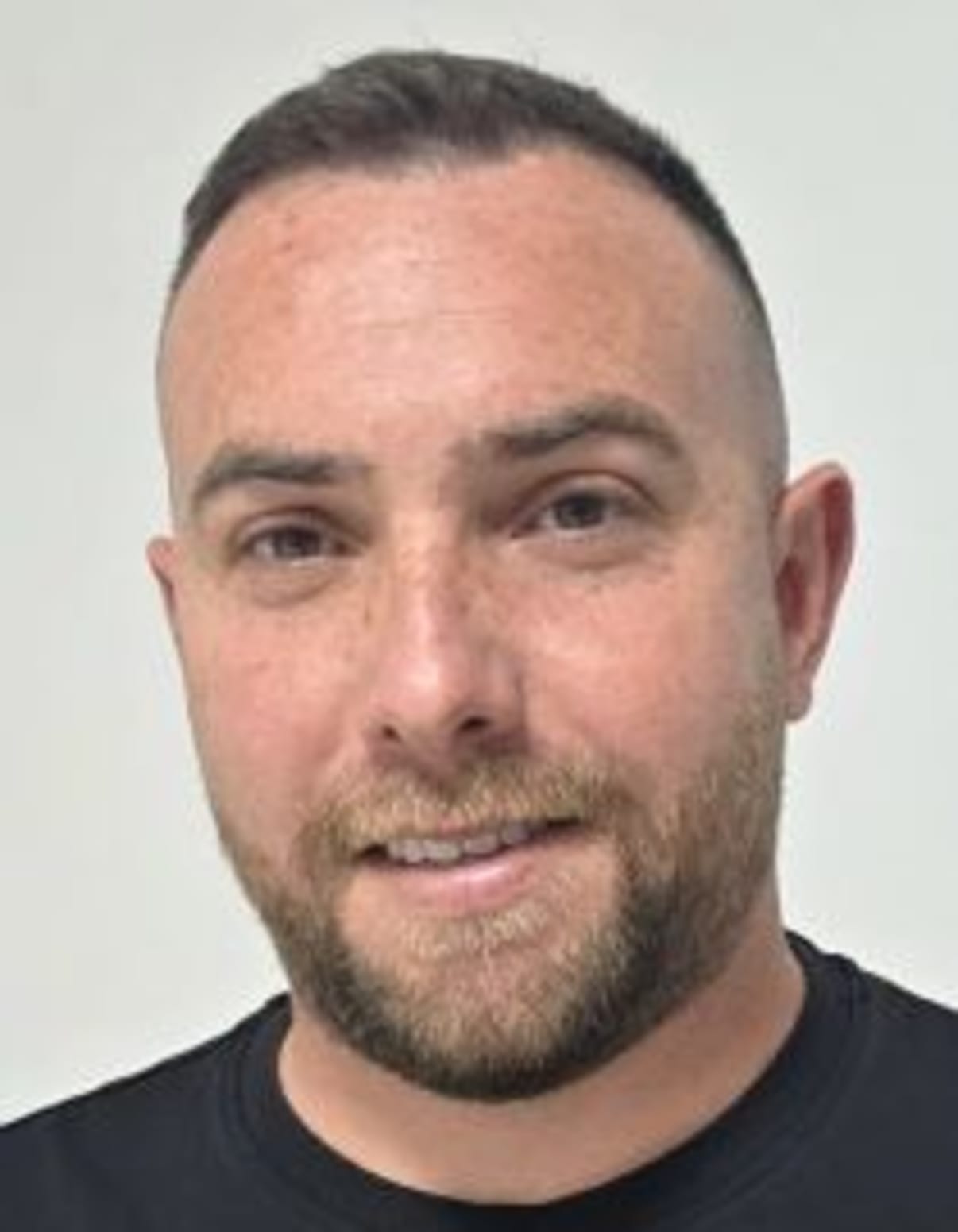 תמונת פורטרט של בעל המקצוע