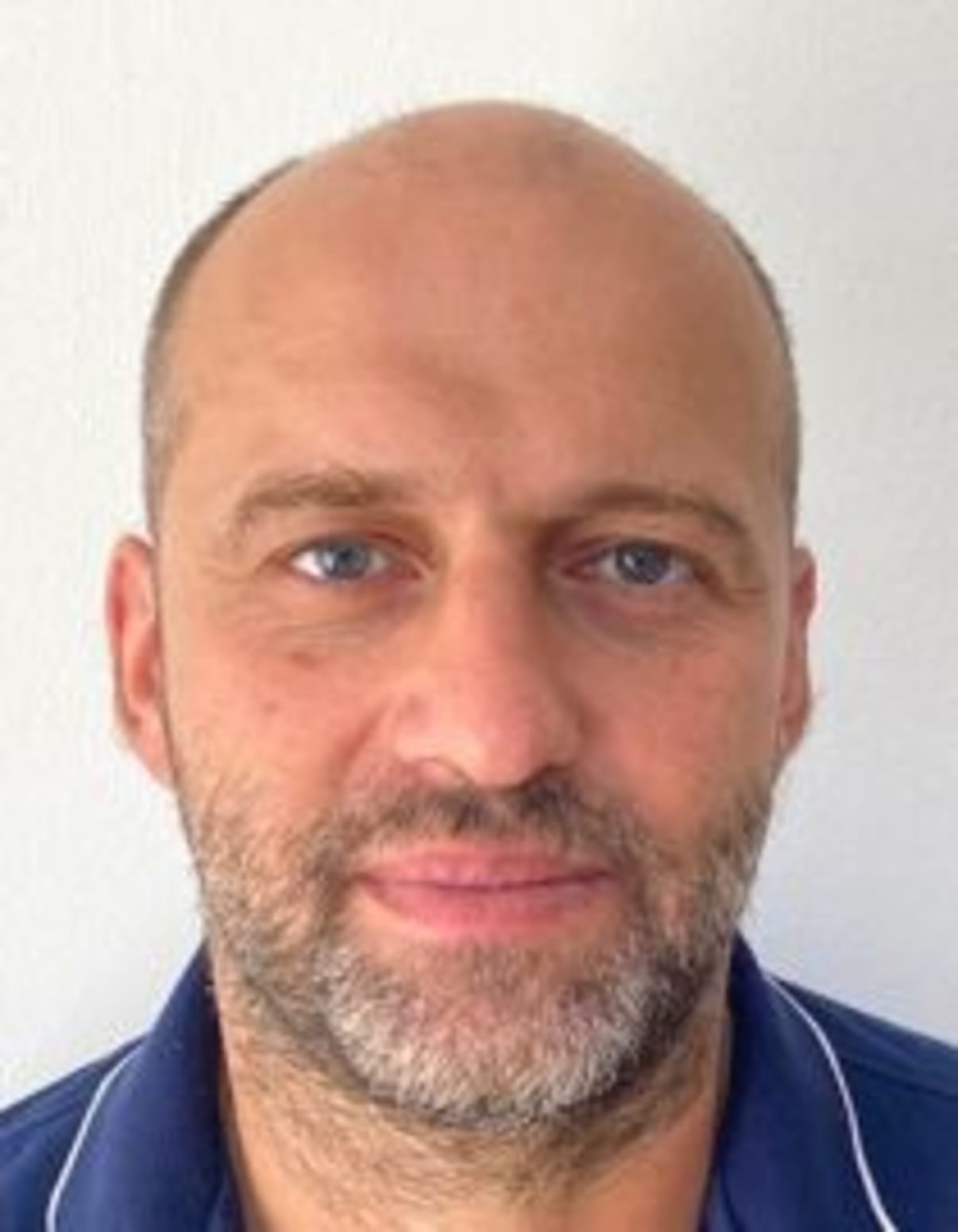 תמונת פורטרט של בעל המקצוע תמונת פורטרט של בעל המקצוע