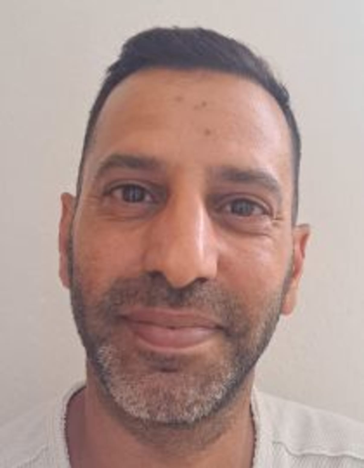 תמונת פורטרט של בעל המקצוע תמונת פורטרט של בעל המקצוע