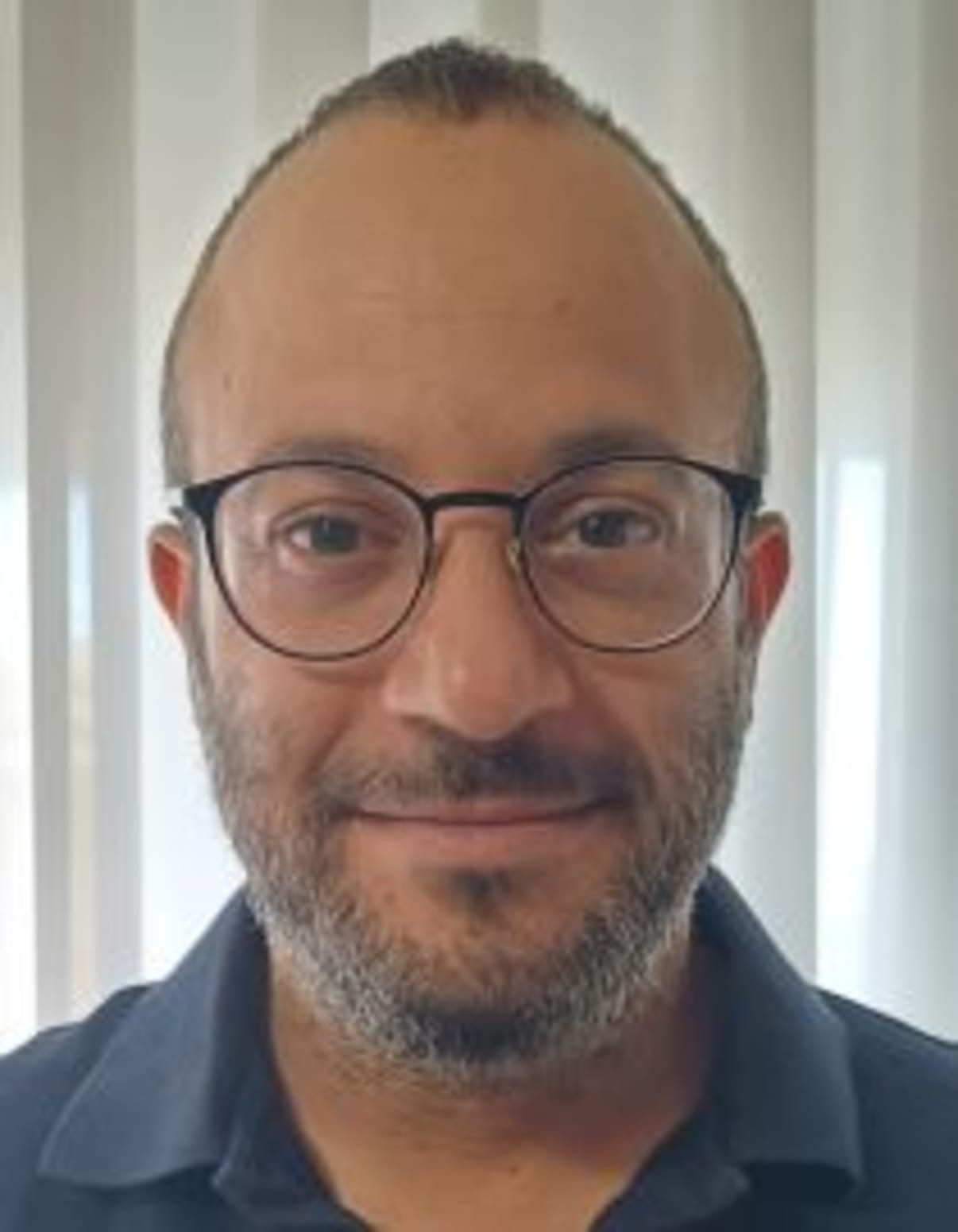 תמונת פורטרט של בעל המקצוע תמונת פורטרט של בעל המקצוע