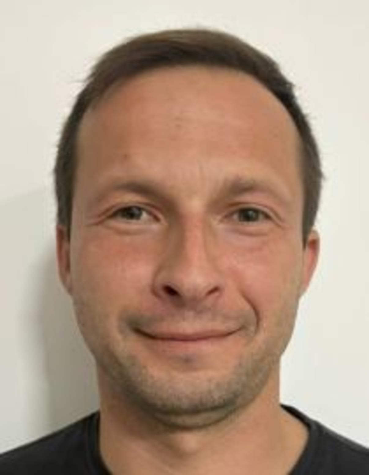 תמונת פורטרט של בעל המקצוע