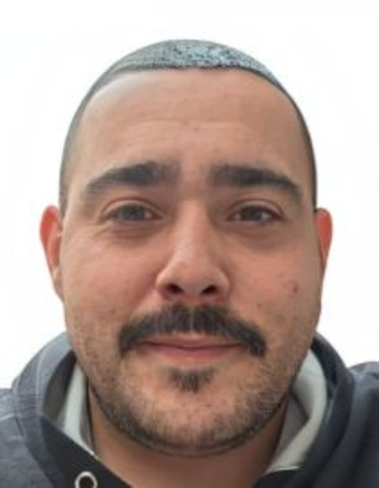 תמונת פורטרט של בעל המקצוע