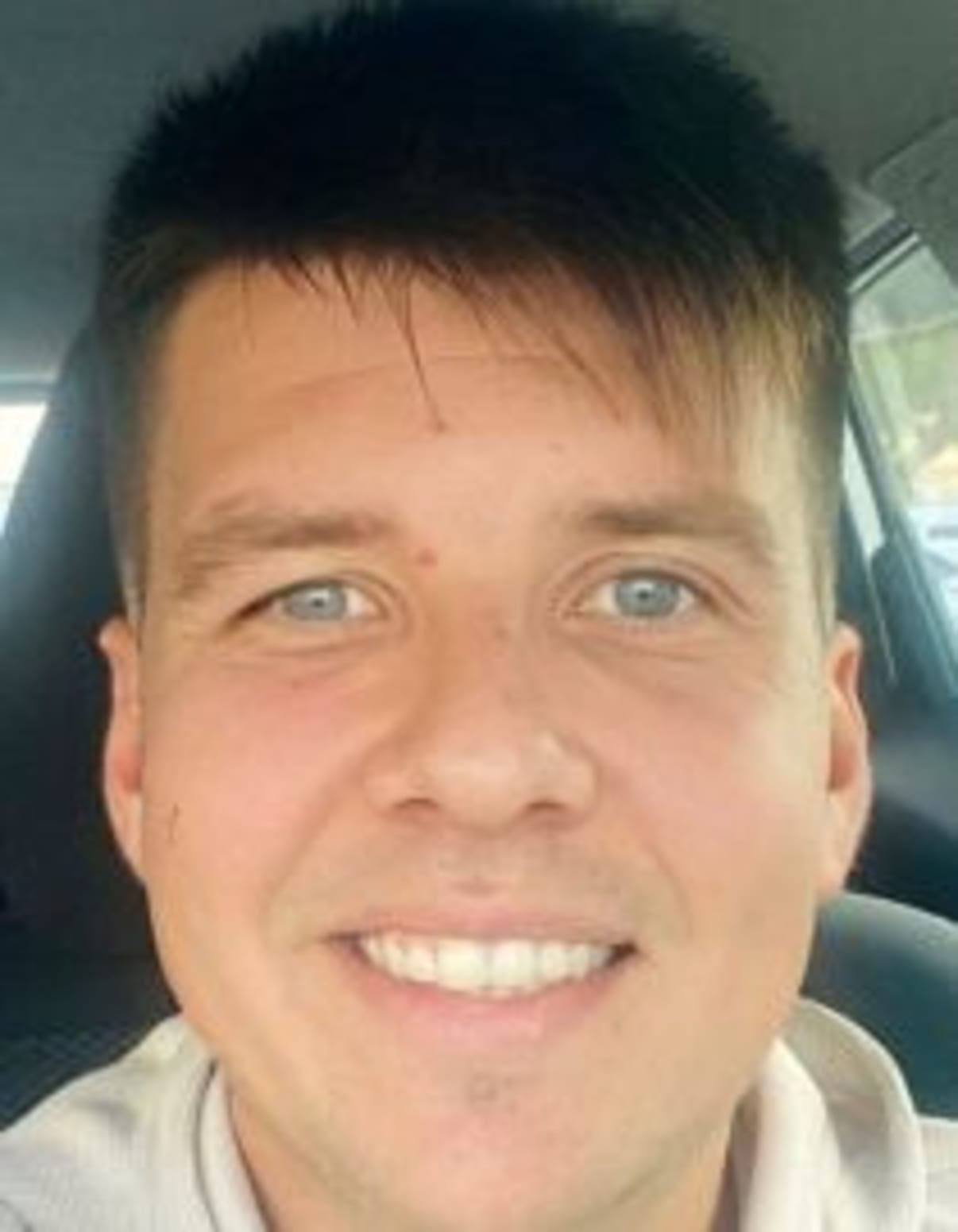 תמונת פורטרט של בעל המקצוע