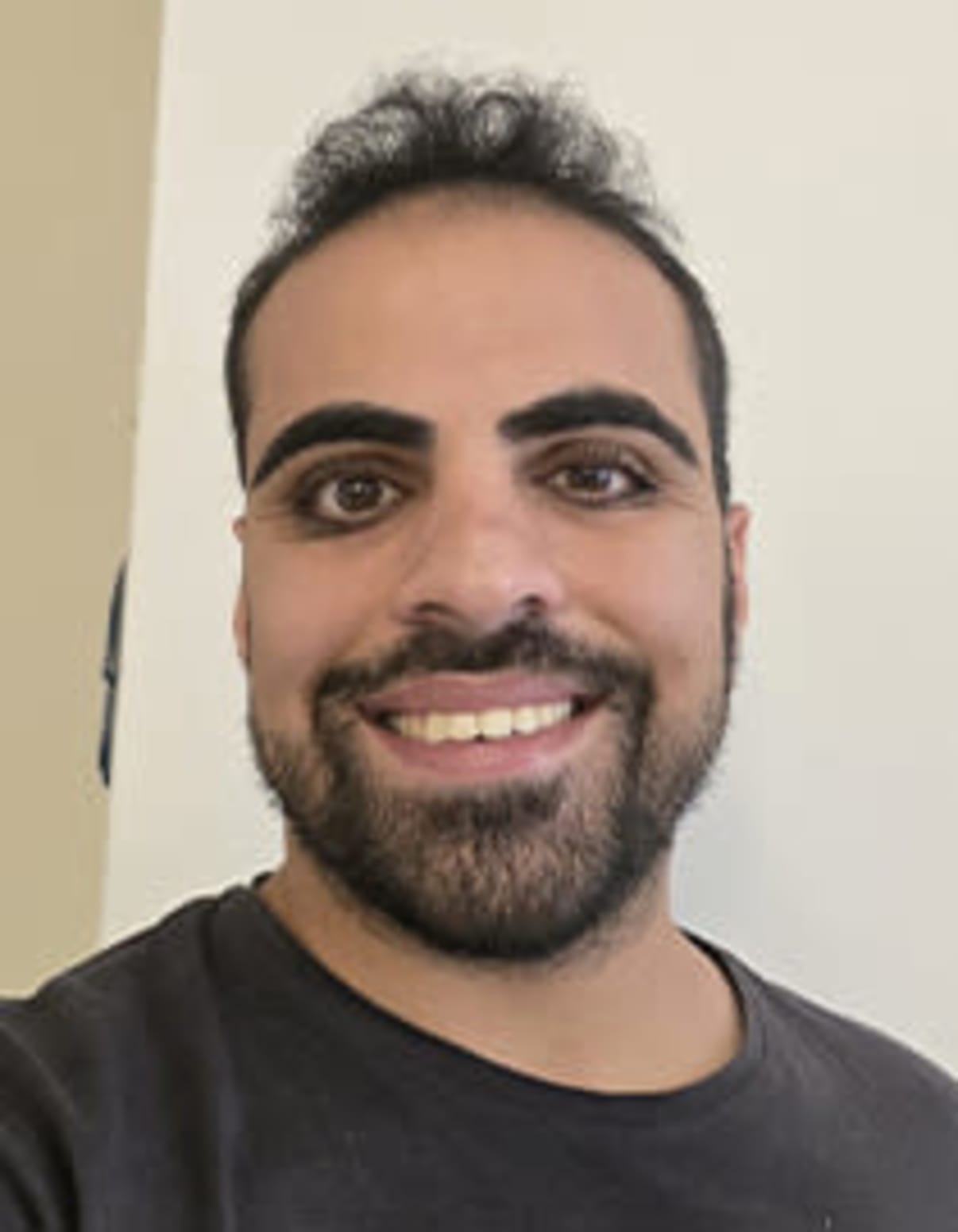 תמונת פורטרט של בעל המקצוע