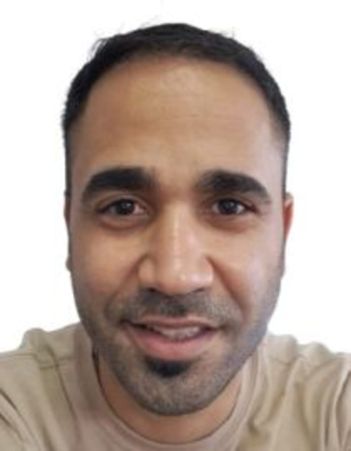 תמונת פורטרט של בעל המקצוע