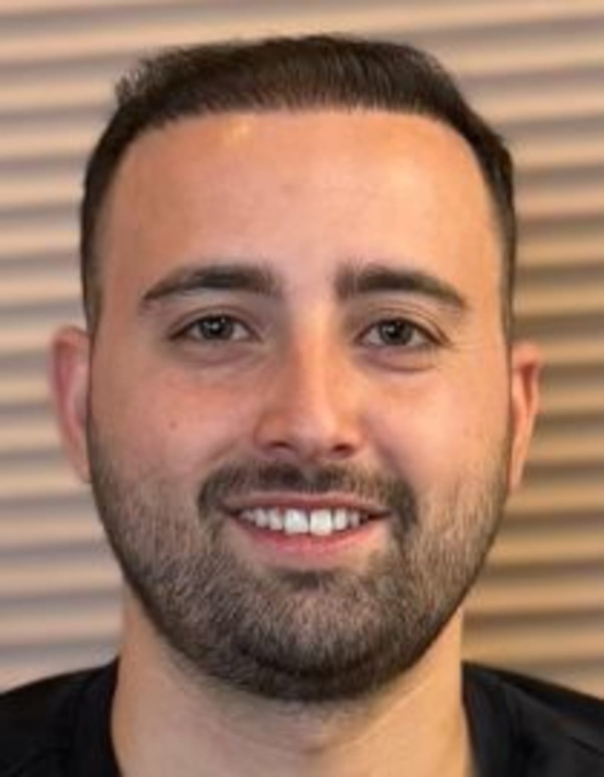 תמונת פורטרט של בעל המקצוע תמונת פורטרט של בעל המקצוע