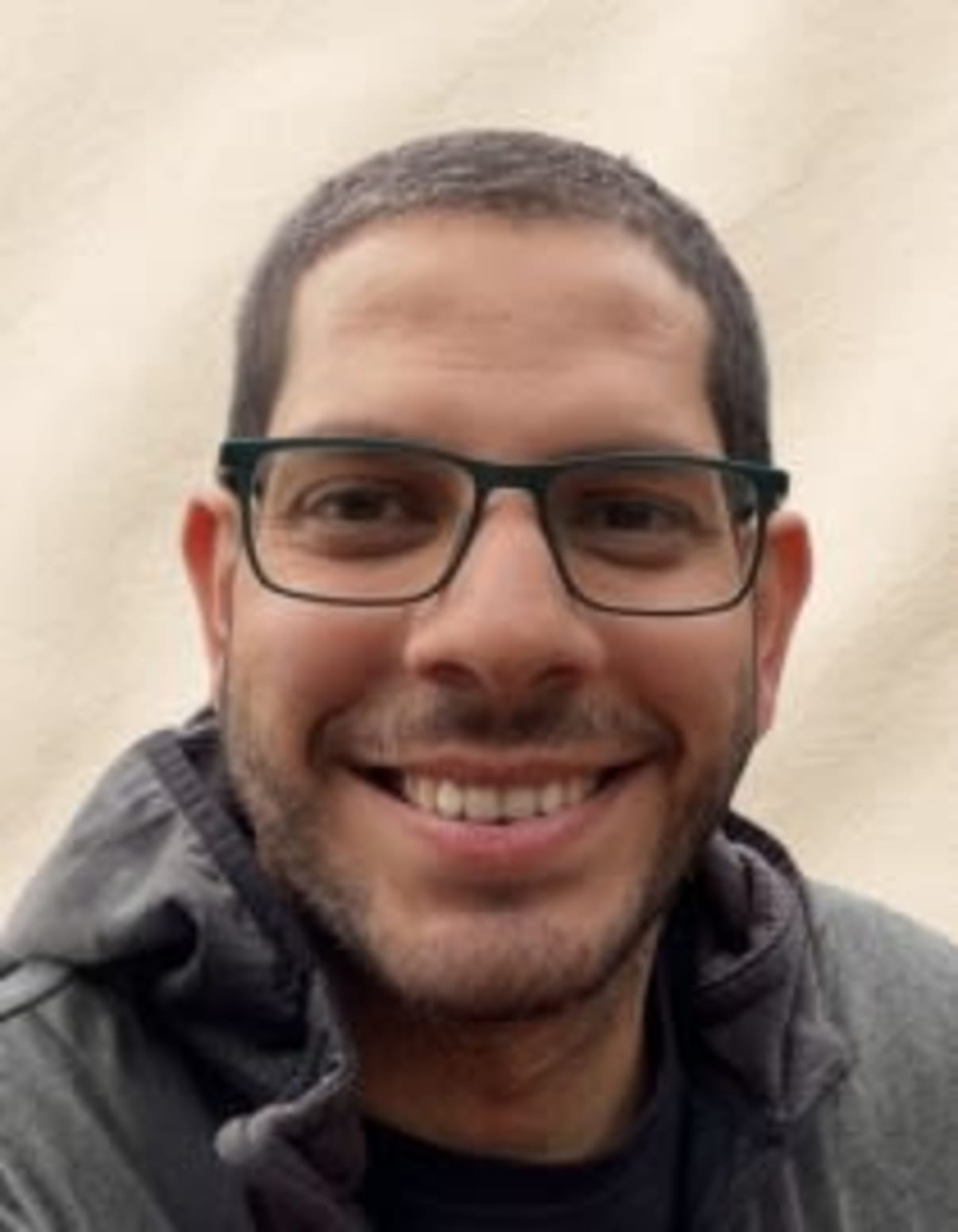 תמונת פורטרט של בעל המקצוע