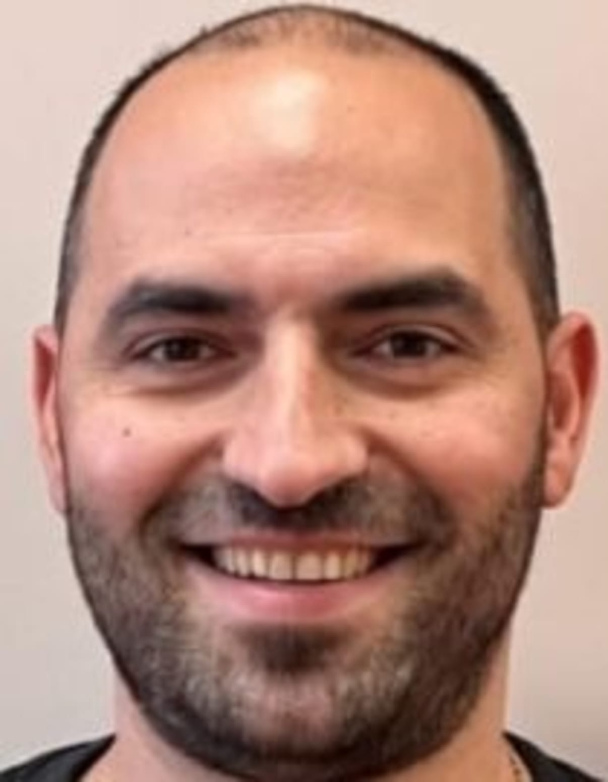 תמונת פורטרט של בעל המקצוע