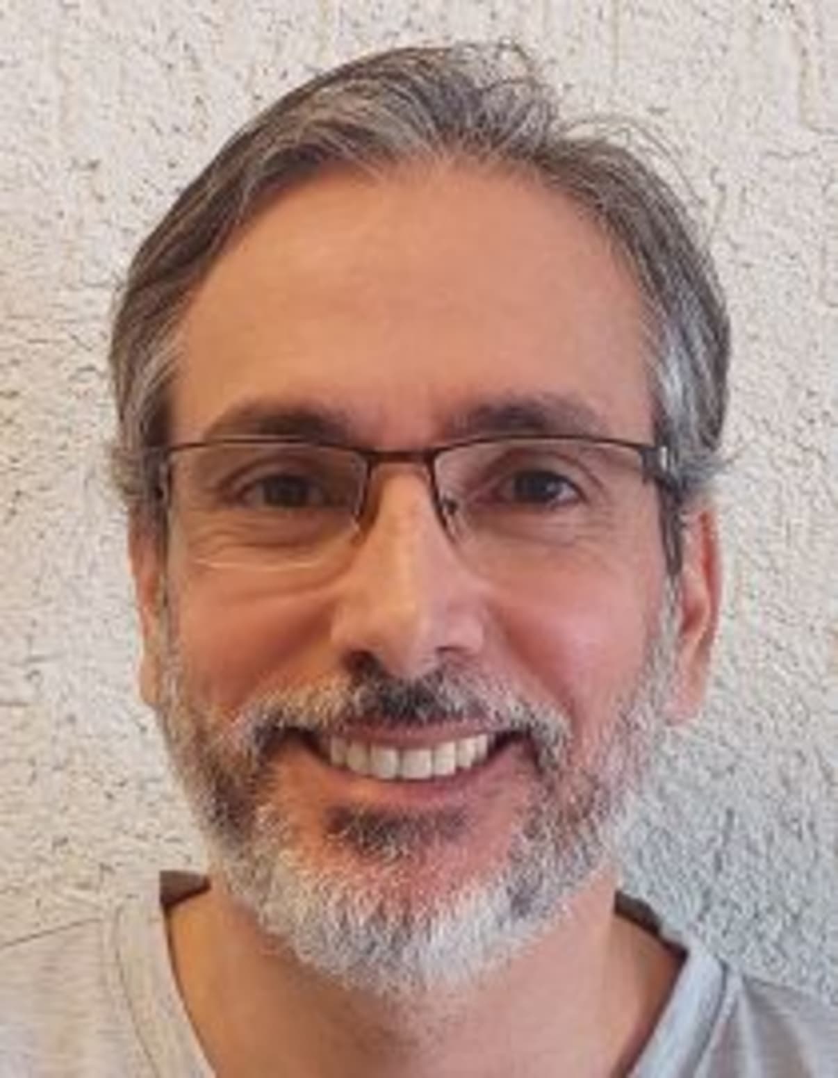 תמונת פורטרט של בעל המקצוע