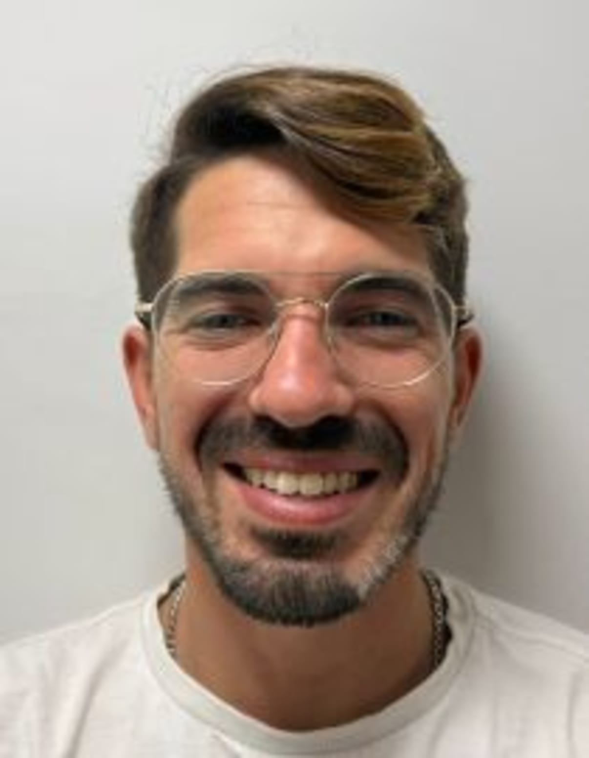 תמונת פורטרט של בעל המקצוע