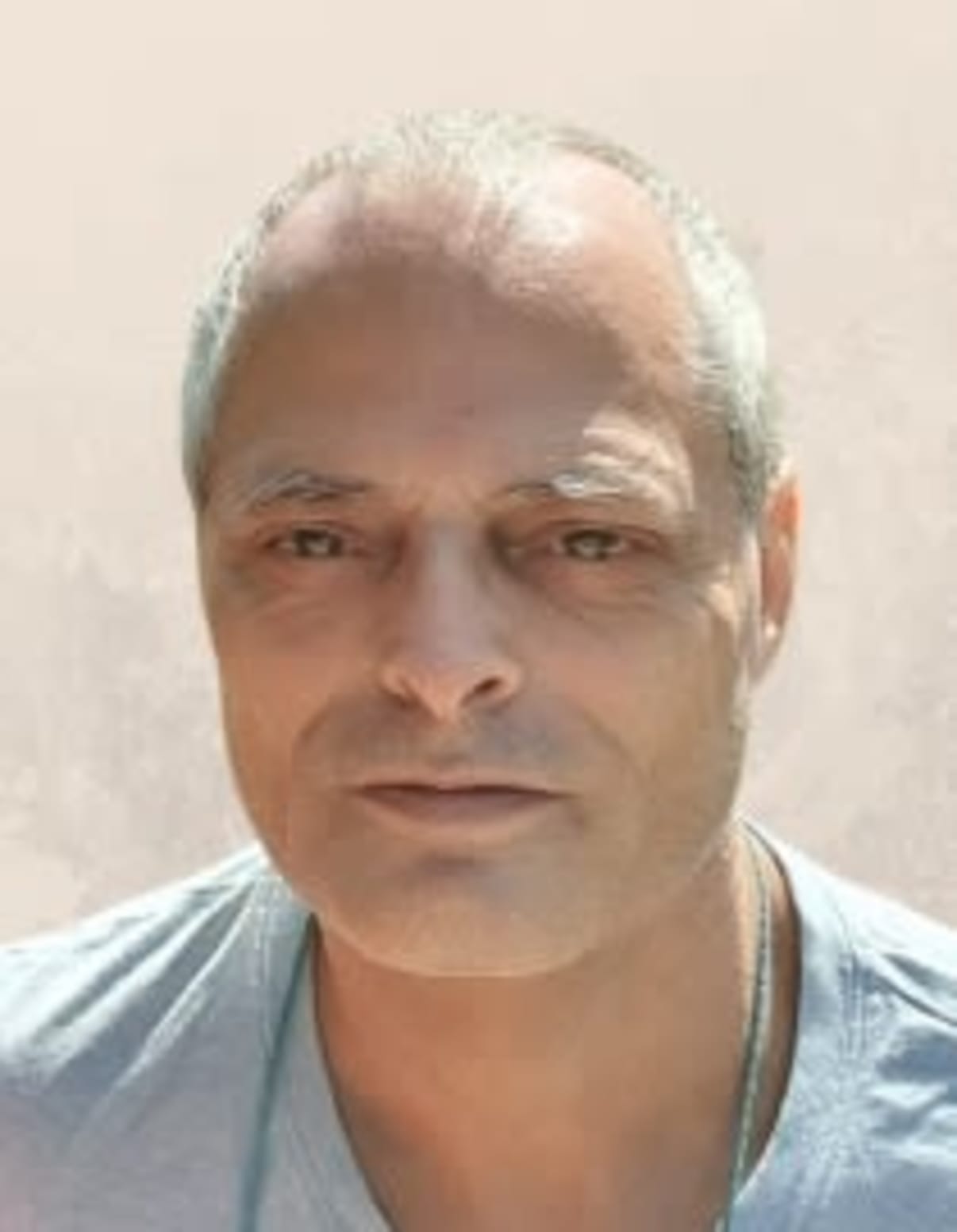 תמונת פורטרט של בעל המקצוע