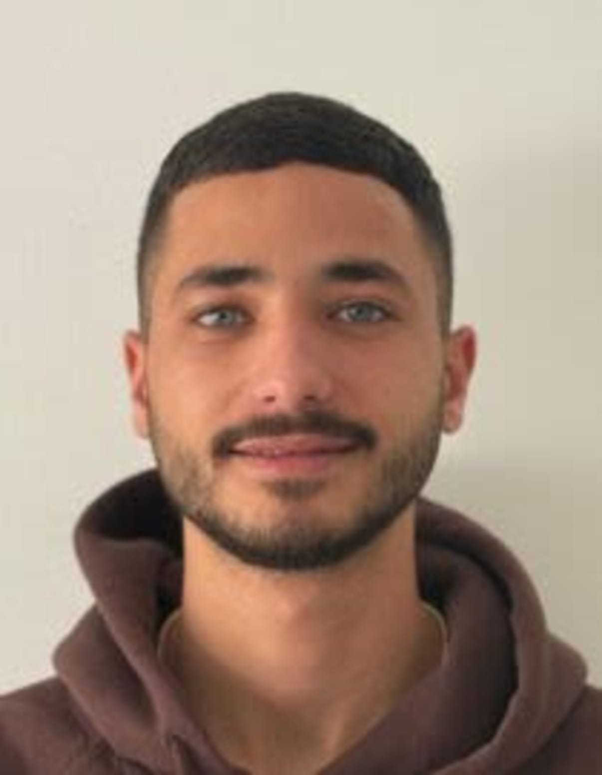 תמונת פורטרט של בעל המקצוע