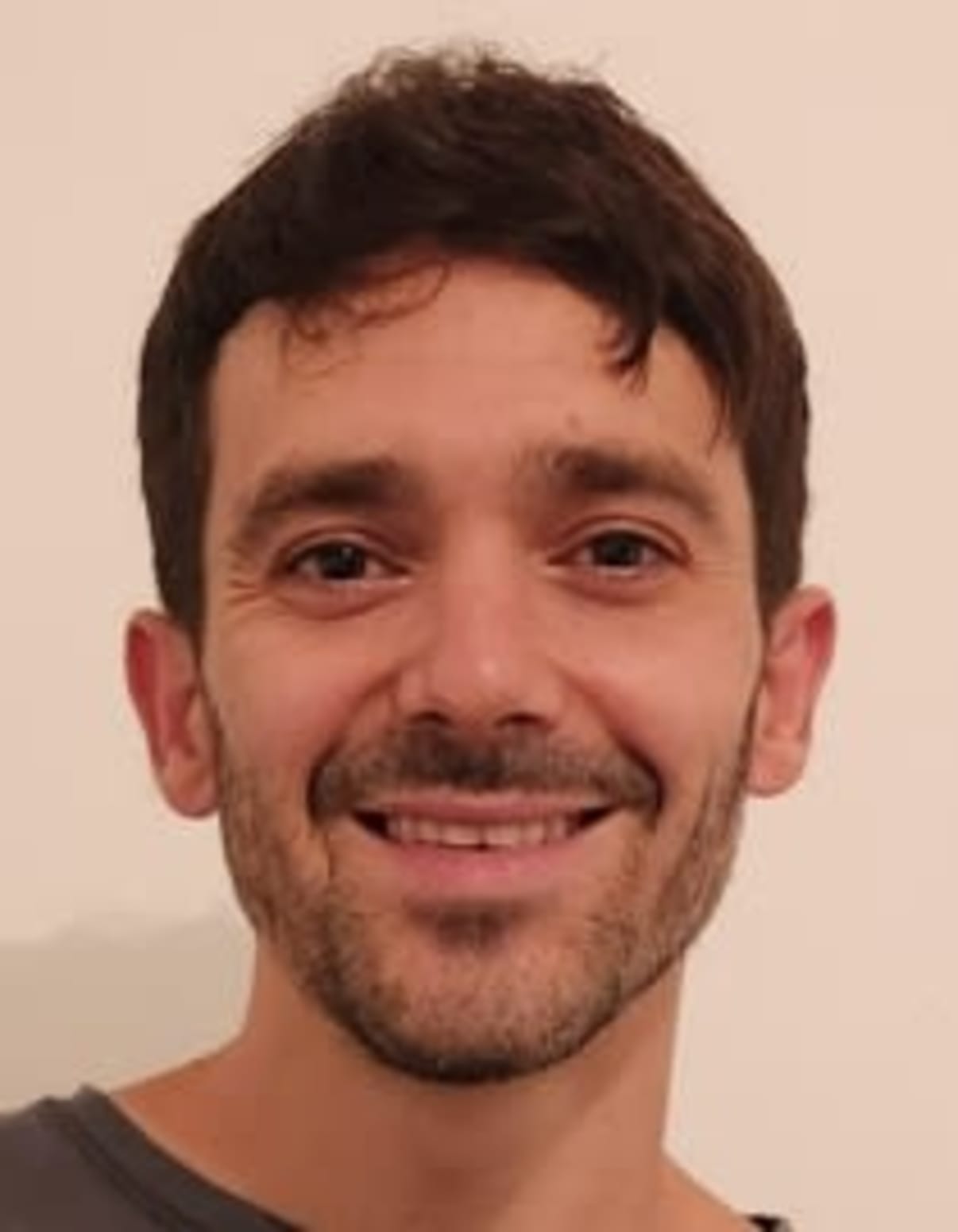 תמונת פורטרט של בעל המקצוע