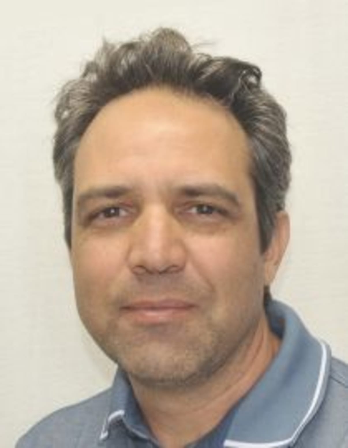 תמונת פורטרט של בעל המקצוע