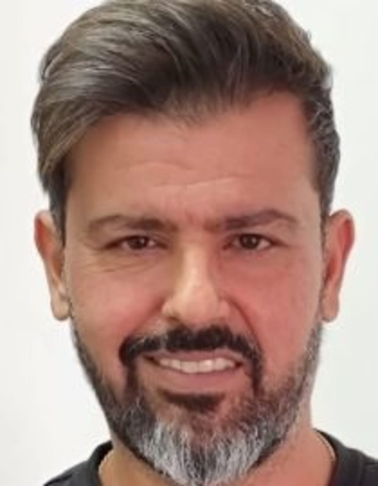 תמונת פורטרט של בעל המקצוע תמונת פורטרט של בעל המקצוע