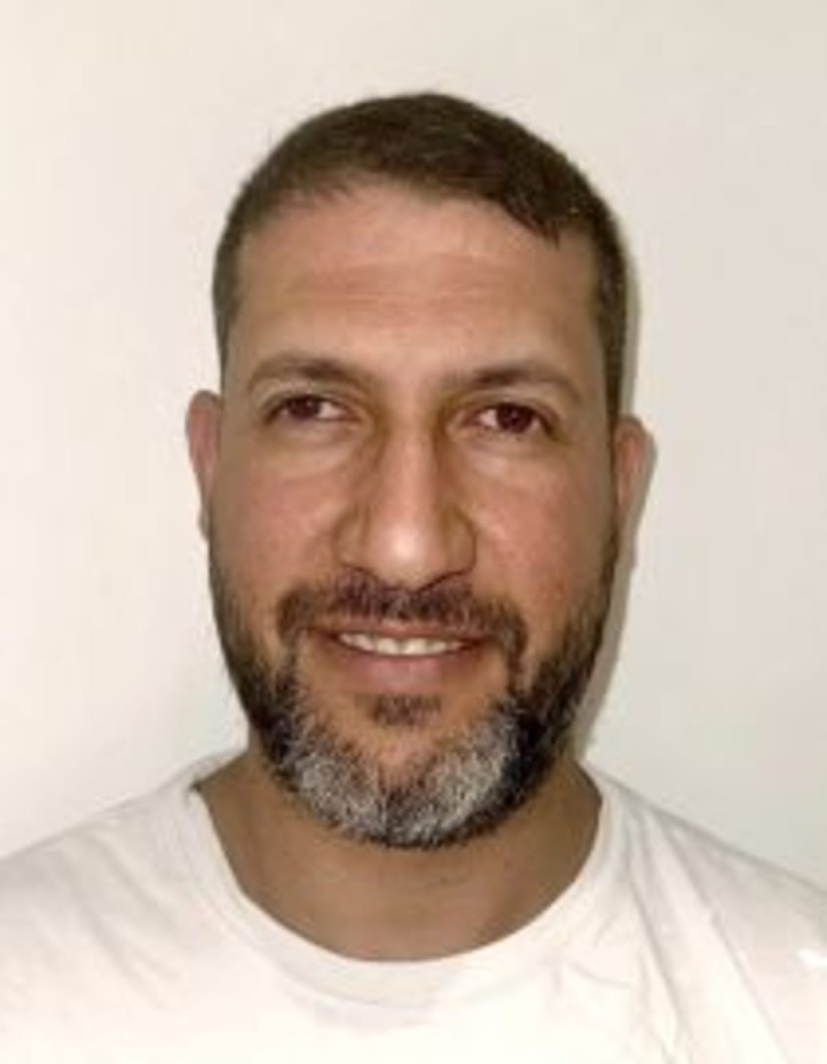 תמונת פורטרט של בעל המקצוע