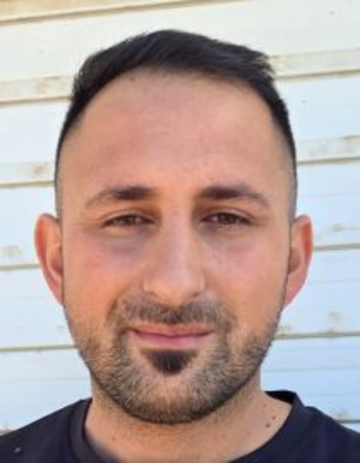 תמונת פורטרט של בעל המקצוע