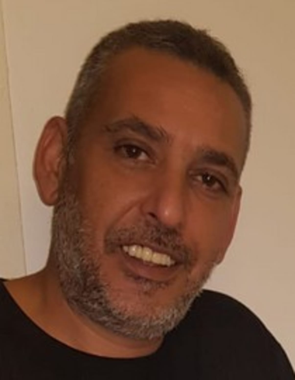 תמונת פורטרט של בעל המקצוע תמונת פורטרט של בעל המקצוע