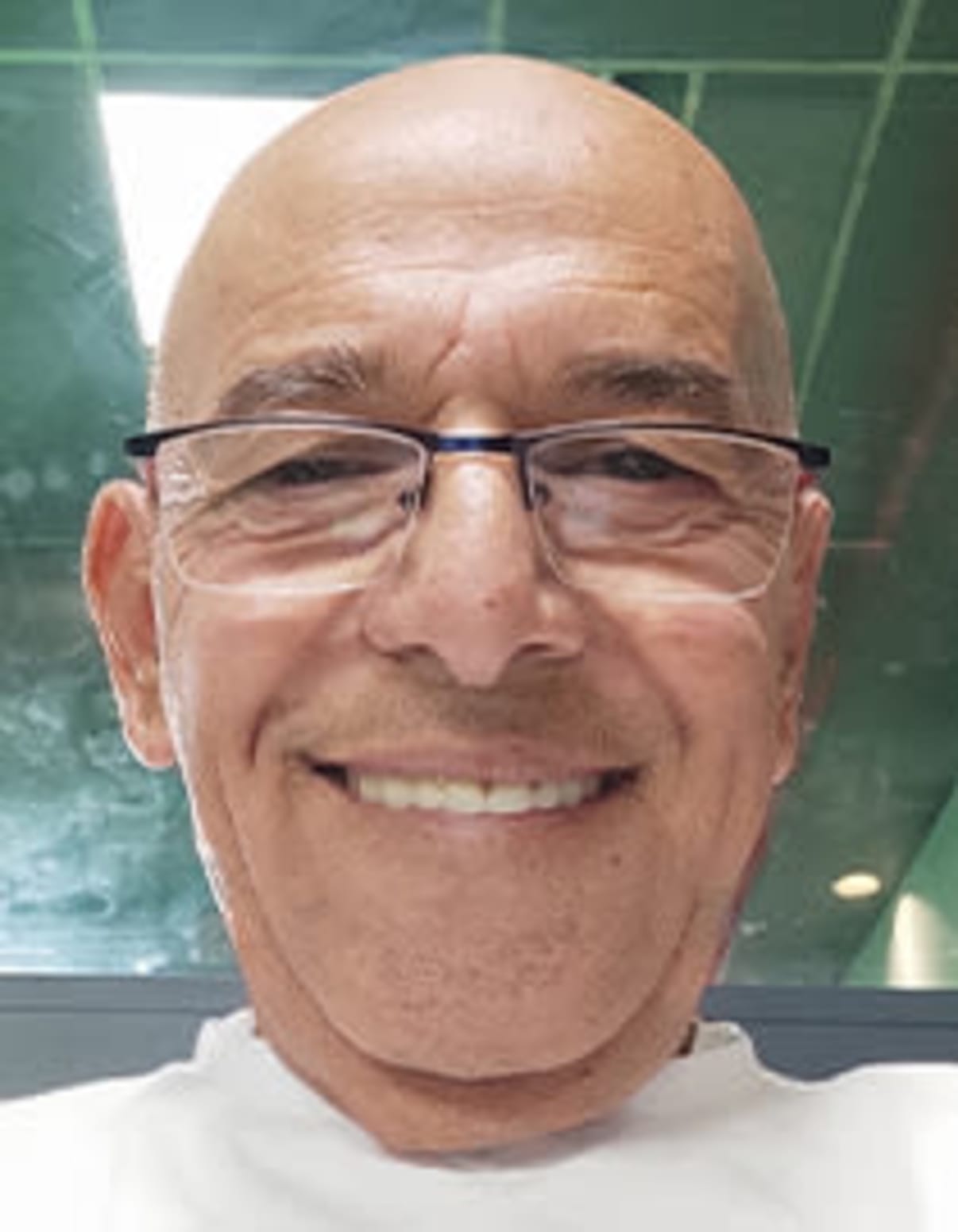 תמונת פורטרט של בעל המקצוע תמונת פורטרט של בעל המקצוע