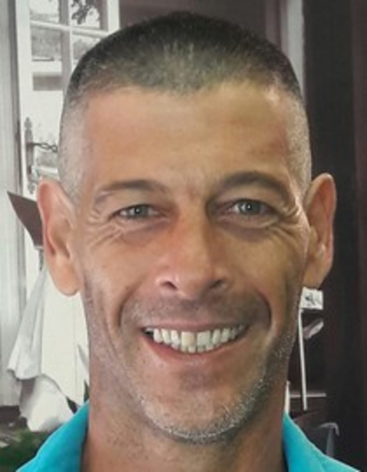 תמונת פורטרט של בעל המקצוע