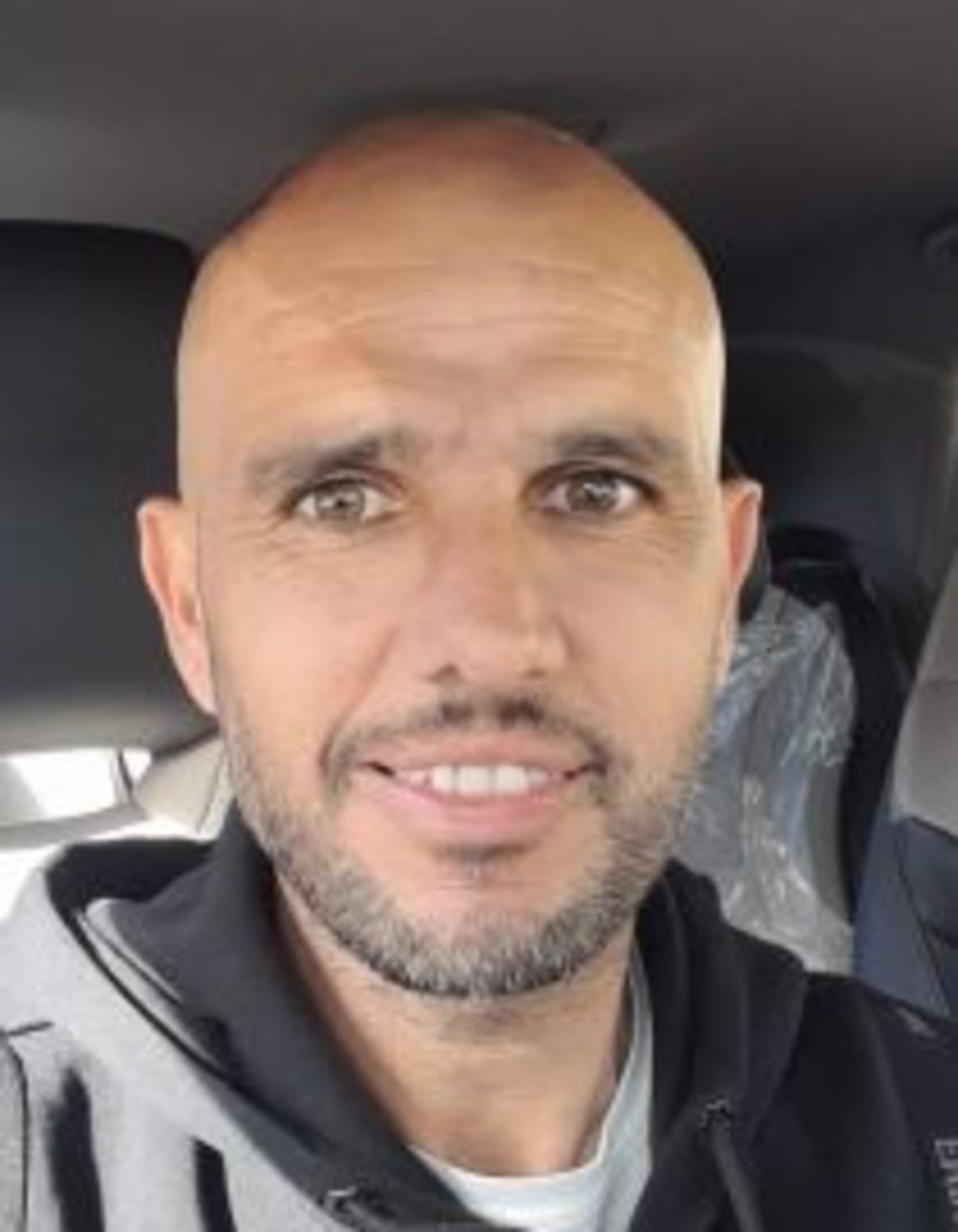 תמונת פורטרט של בעל המקצוע