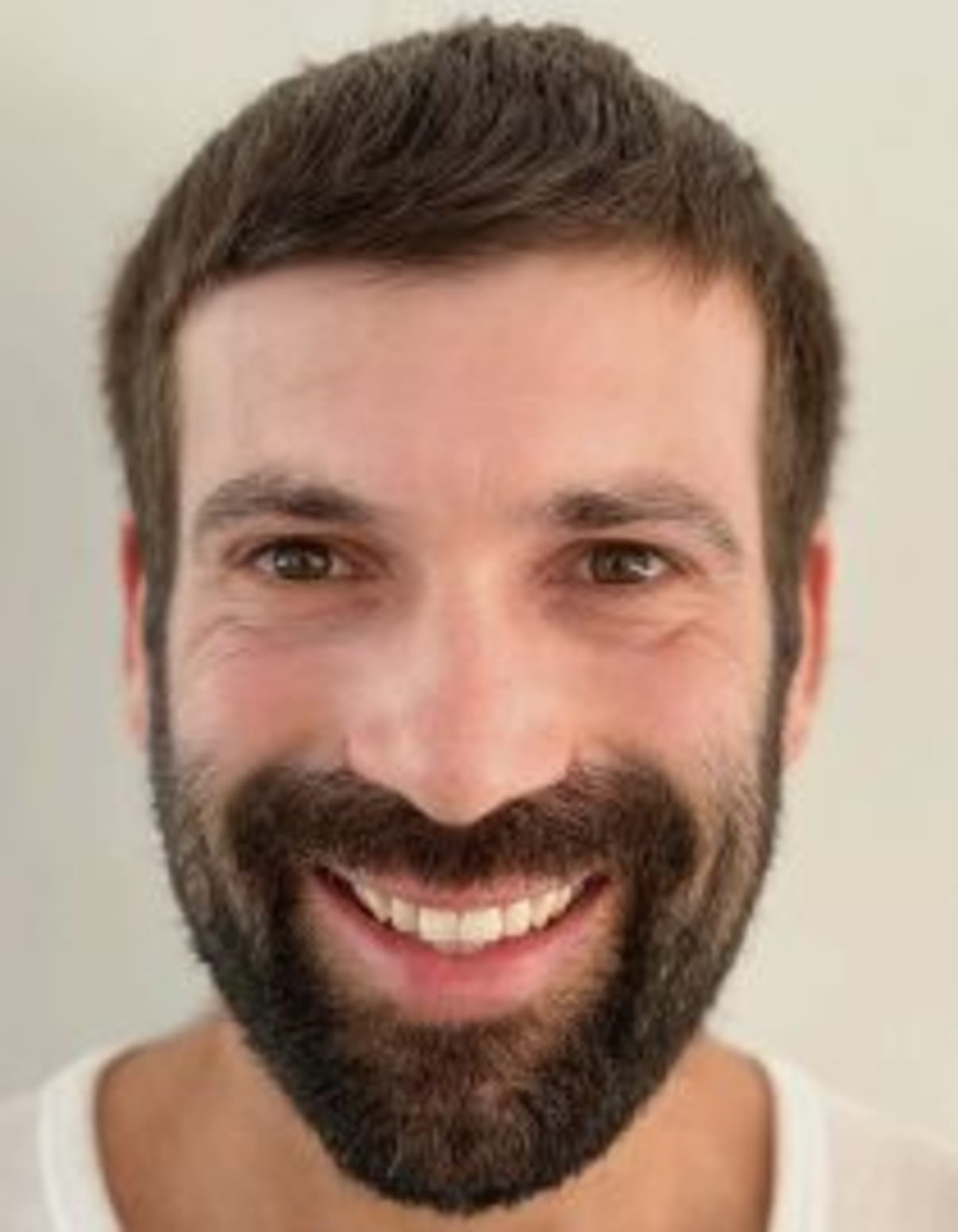 תמונת פורטרט של בעל המקצוע