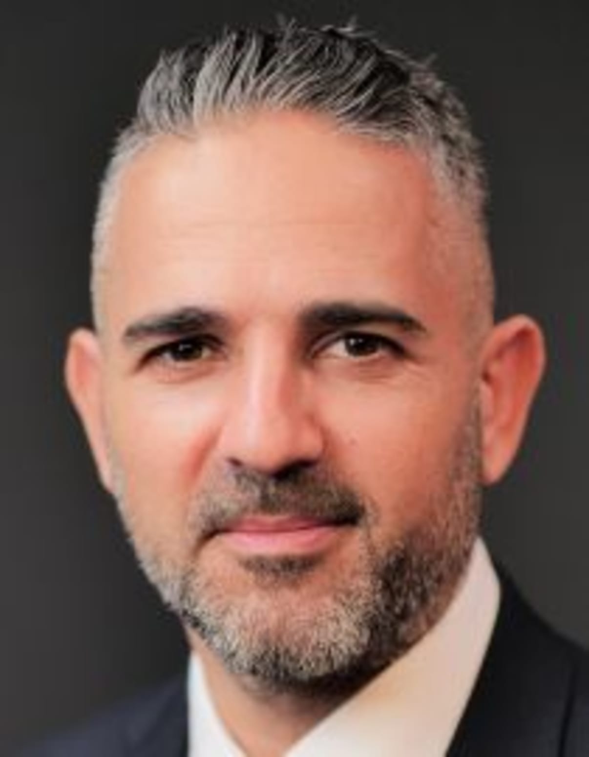 תמונת פורטרט של בעל המקצוע