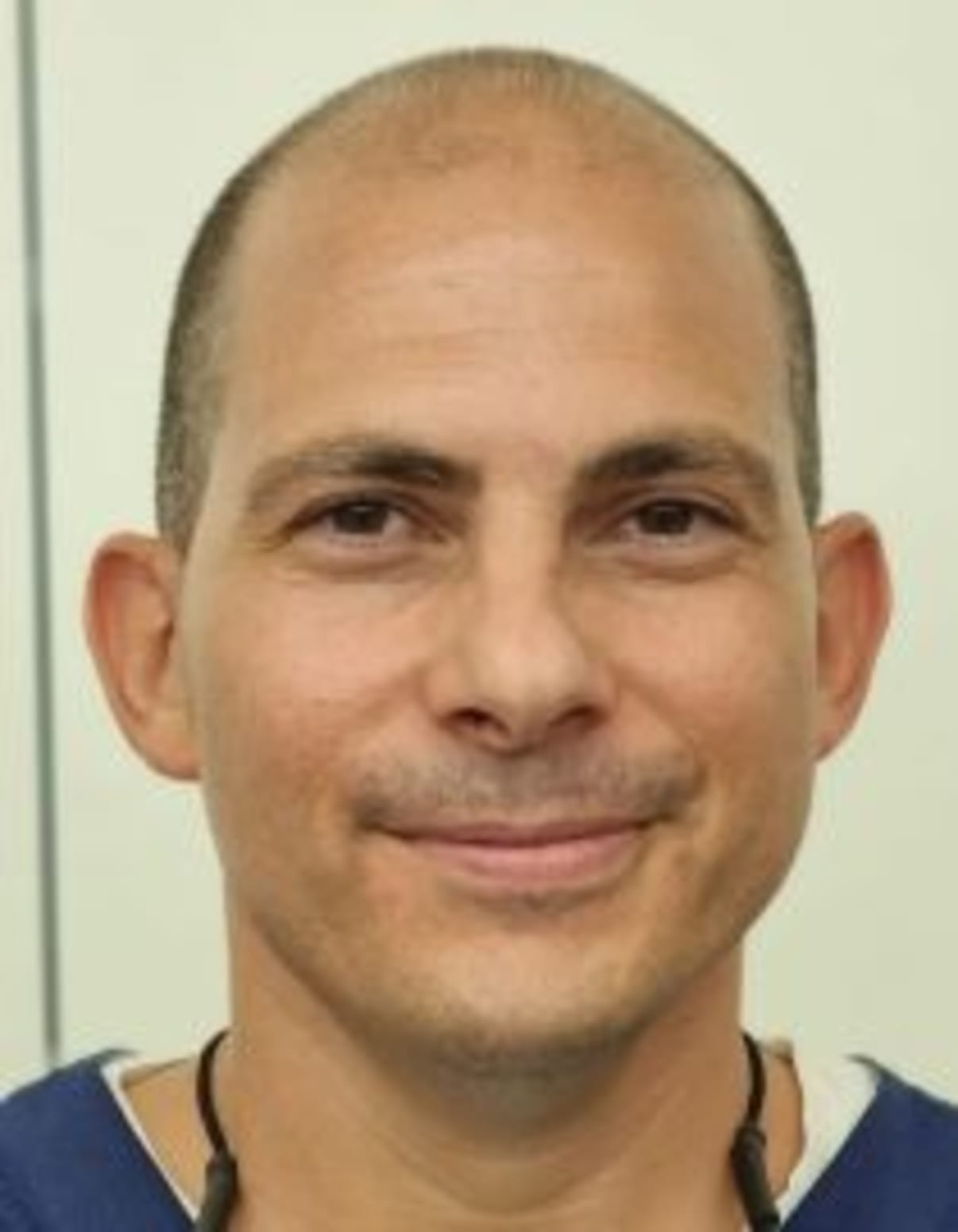 תמונת פורטרט של בעל המקצוע