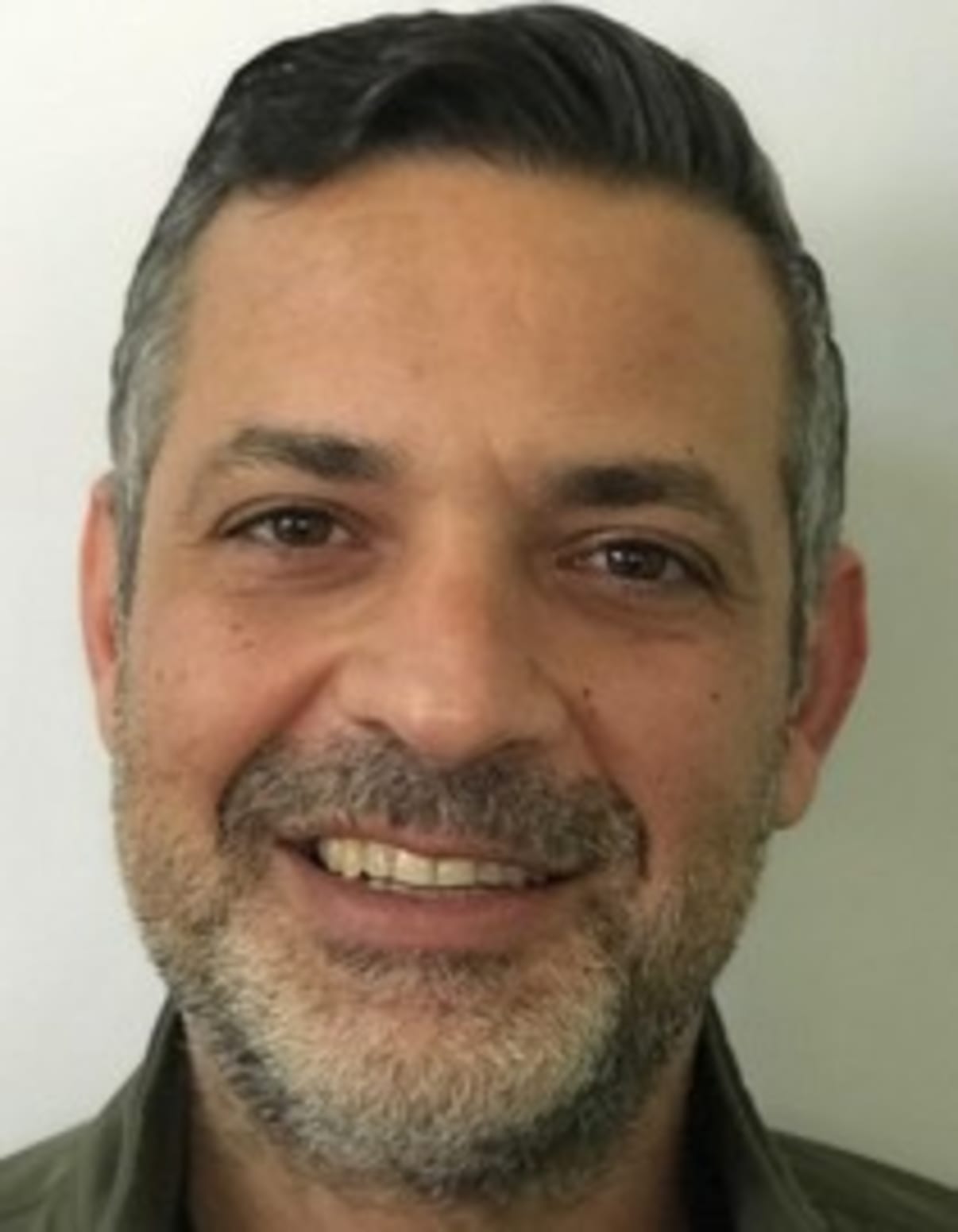 תמונת פורטרט של בעל המקצוע תמונת פורטרט של בעל המקצוע