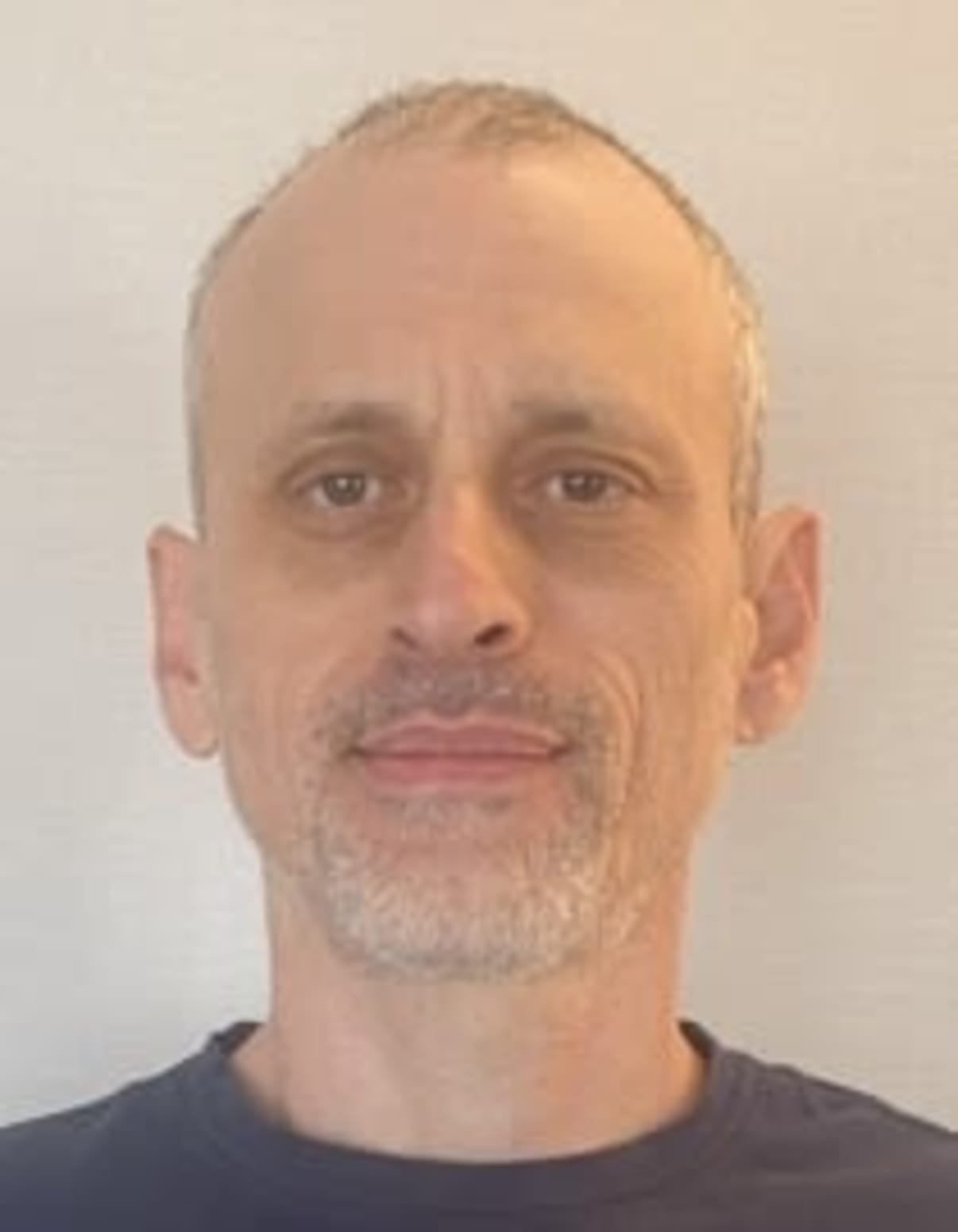 תמונת פורטרט של בעל המקצוע