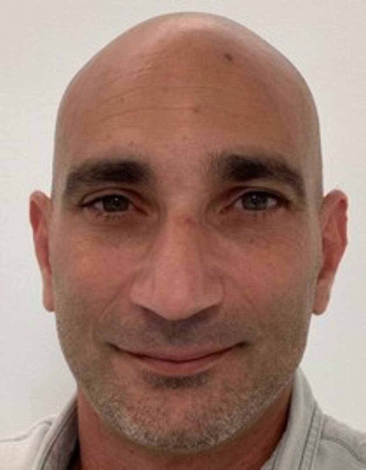 תמונת פורטרט של בעל המקצוע