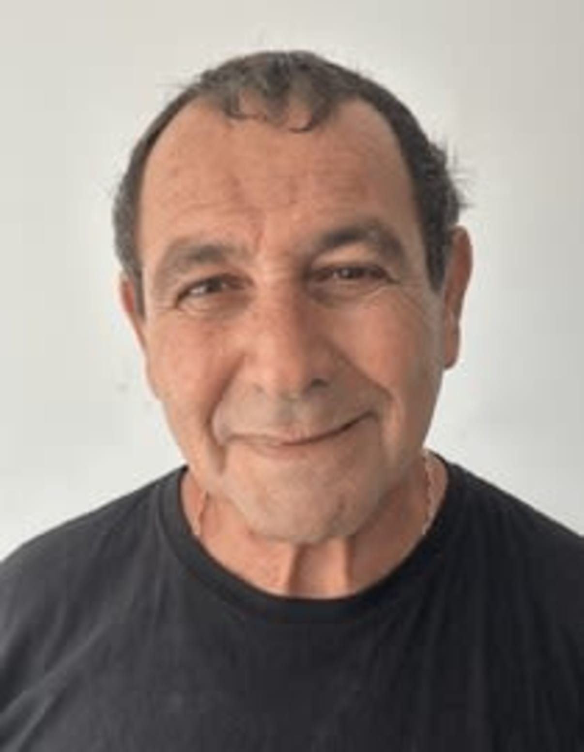 תמונת פורטרט של בעל המקצוע