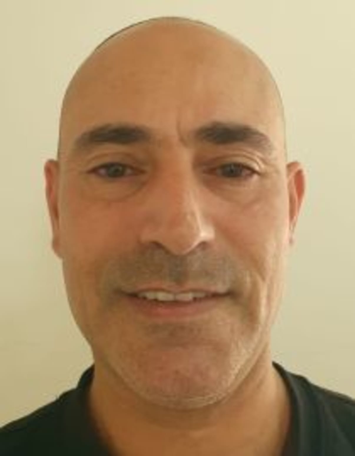 תמונת פורטרט של בעל המקצוע