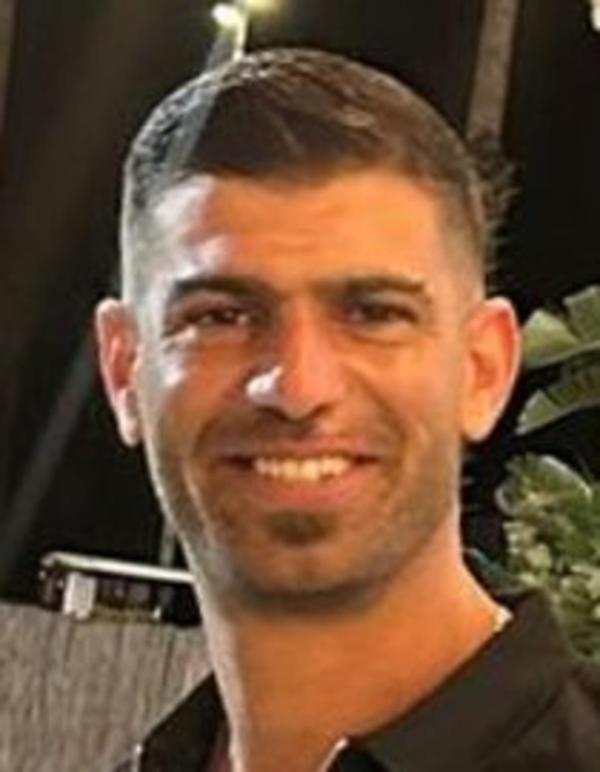 תמונת פורטרט של בעל המקצוע