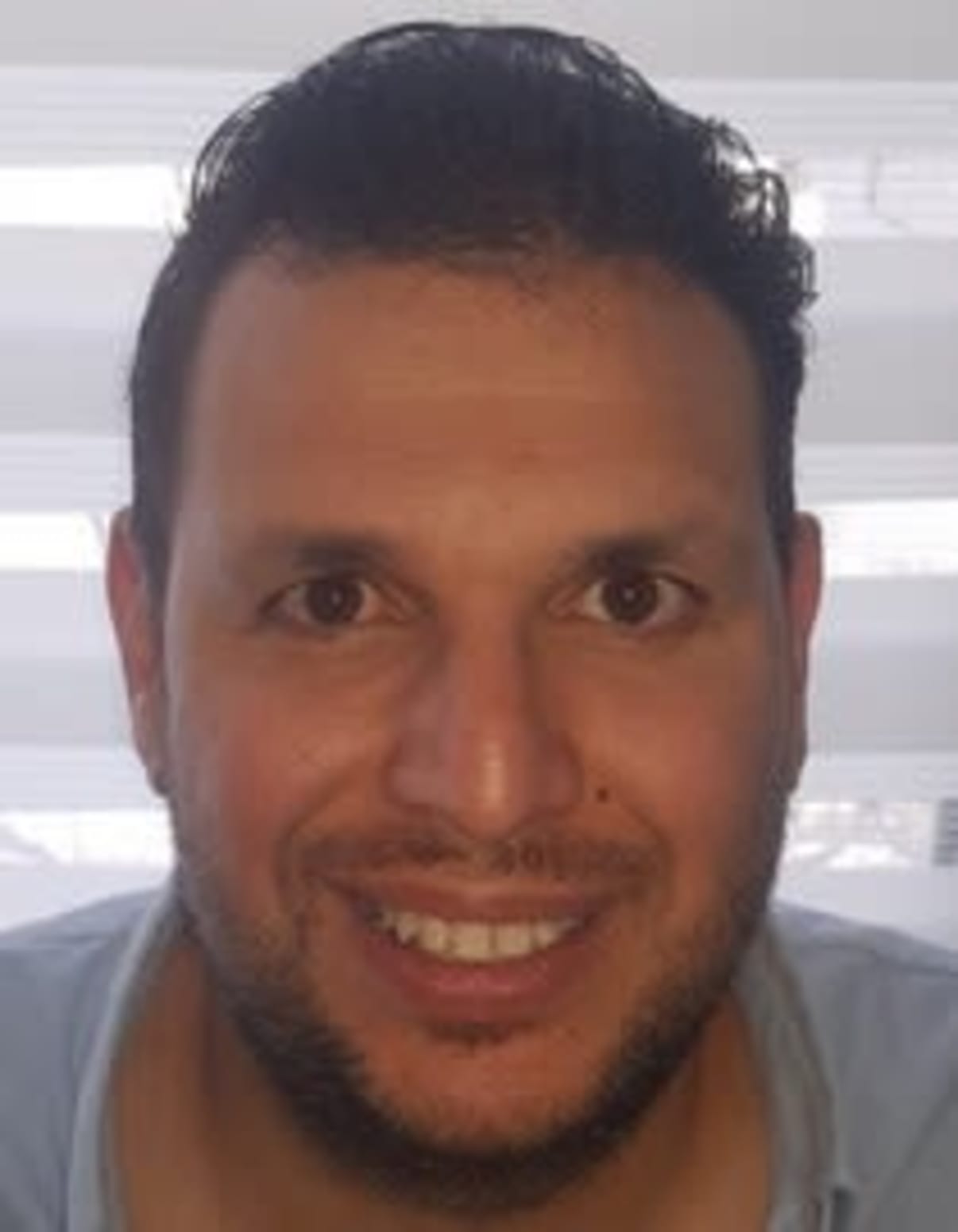 תמונת פורטרט של בעל המקצוע תמונת פורטרט של בעל המקצוע