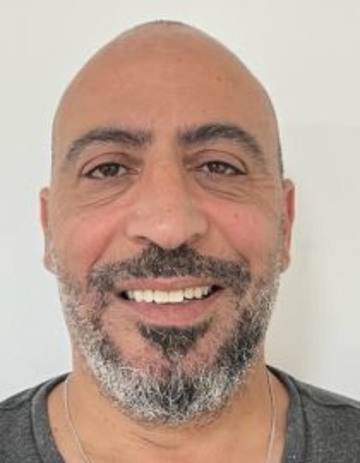 תמונת פורטרט של בעל המקצוע תמונת פורטרט של בעל המקצוע