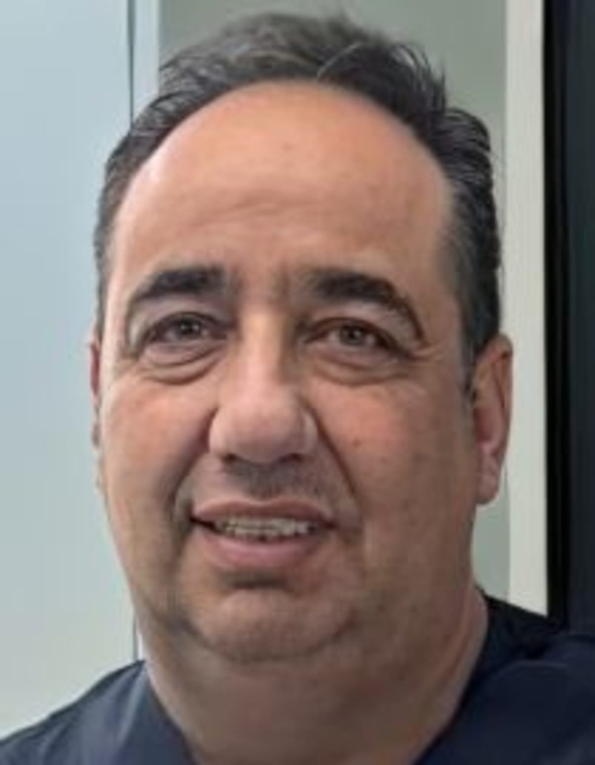 תמונת פורטרט של בעל המקצוע